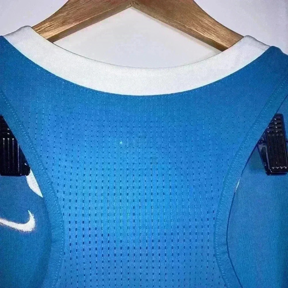 Nike Untouchable Speed racer back tank Jersey - Picture 7 of 11